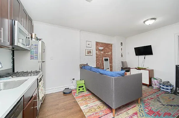 Rented by Living New York | media 12