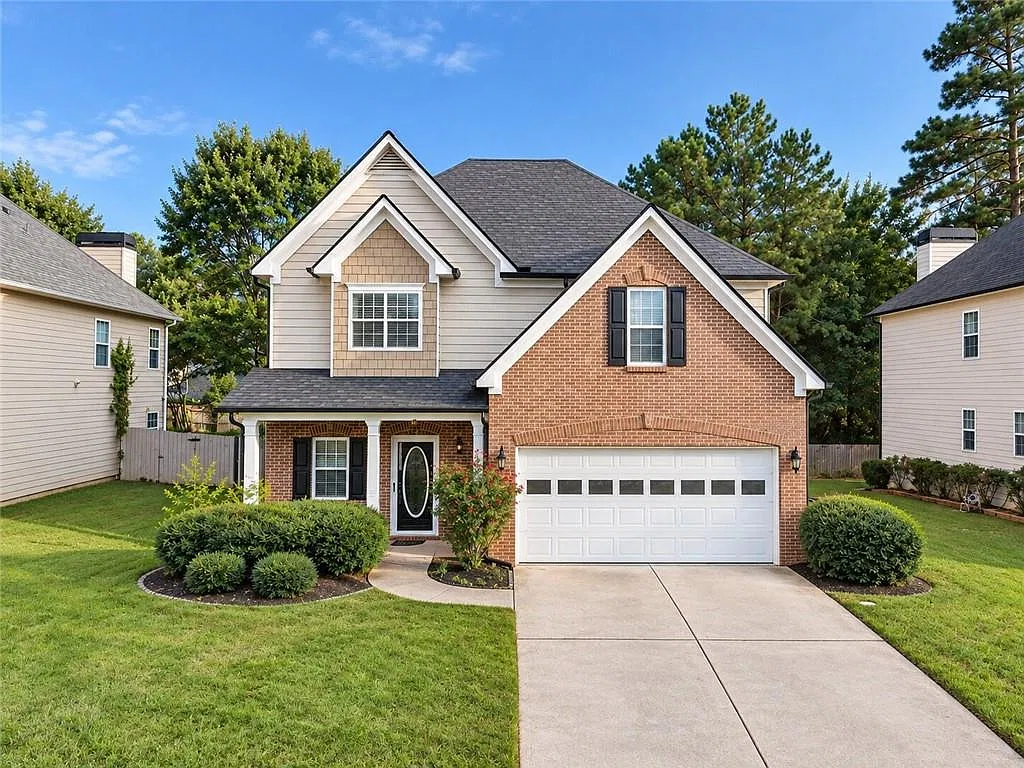 4 bed, 3.5 bath, 2527 sqft, $3,000 — Photo 1