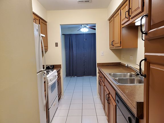 5th image of 4525 Provincetown Dr