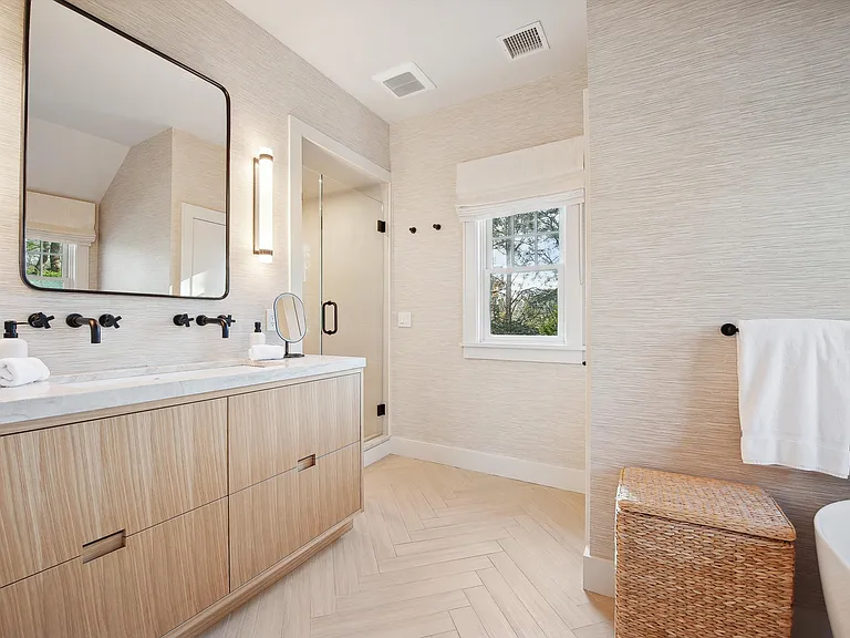 39 Miller Ln W — Photo 11