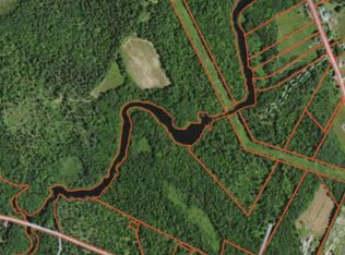 103 Petrovitz Ln, Waldoboro, ME 04572