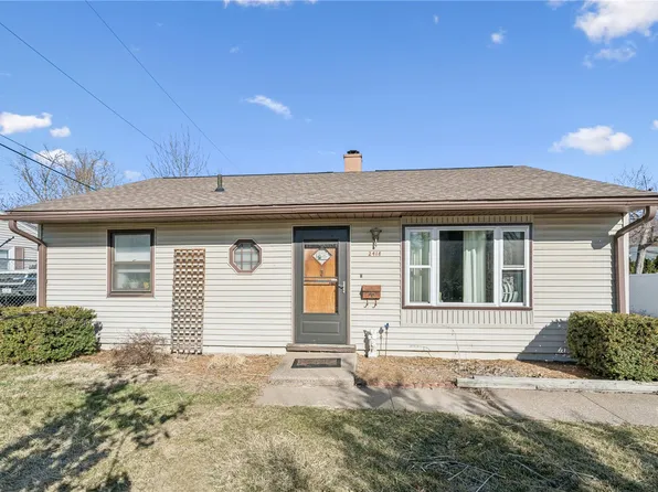 2418 Reynolds Ave SW, Cedar Rapids, IA 52404