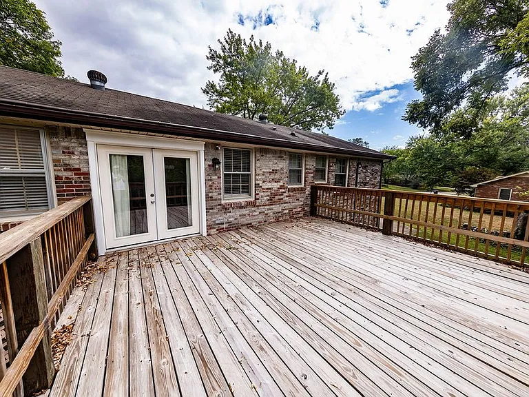 205 Lady Marion Dr — Photo 25