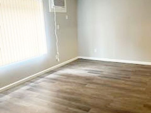4th image of 4438 N 61st St #31