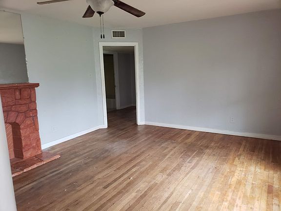 3rd image of 1916 N Parkway St