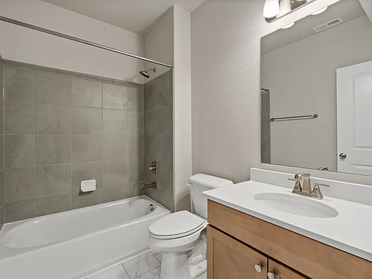 16353 Cattle Creek Ct — Photo 8