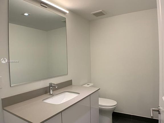 4th image of 1600 NE 1st Ave #1615