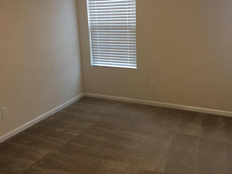 332 Fox Ridge Ln — Photo 15
