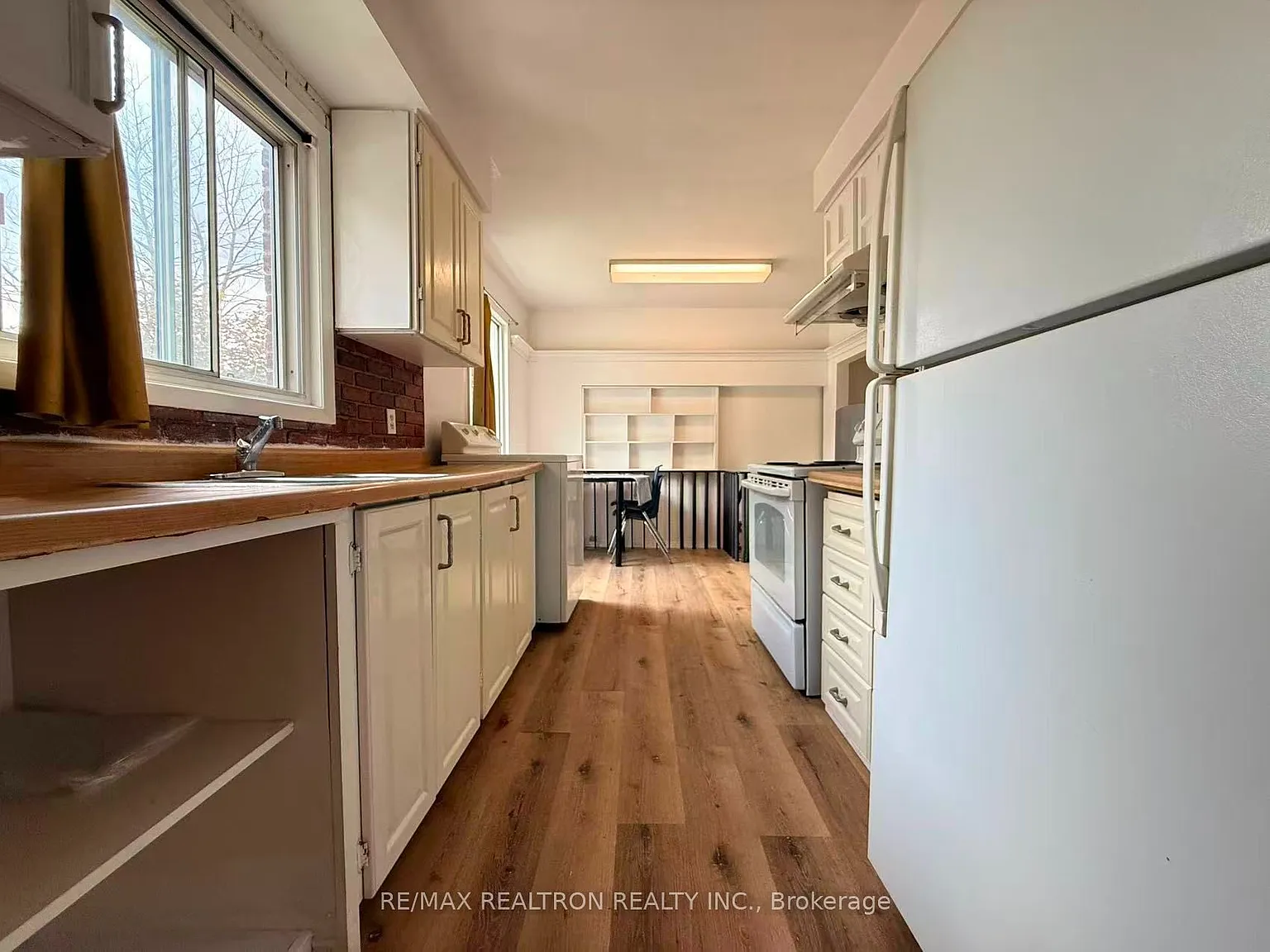 3 bed, $2,580 — Photo 2