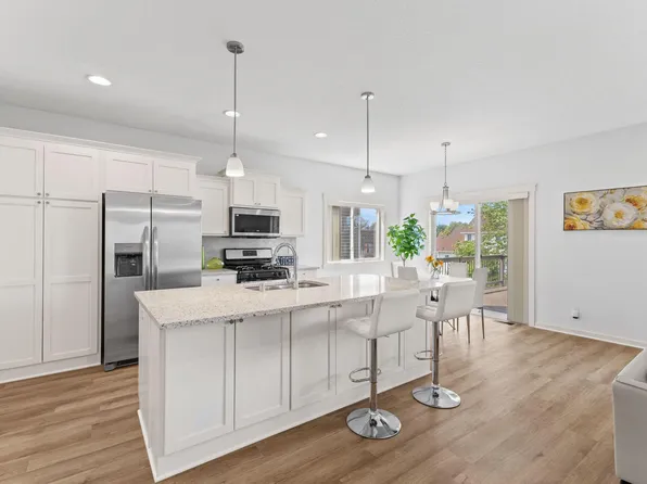 10730 Knollwood Ln, Woodbury, MN 55129