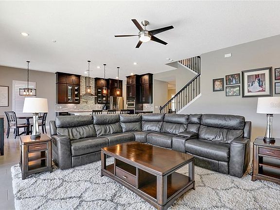 5th image of 960 Red Haven Ln
