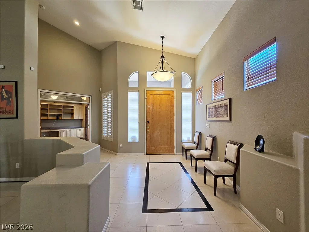 2 bed, 2.5 bath, 2613 sqft, $3,040 — Photo 3