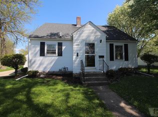 1029 Elm St, Webster City, IA 50595
