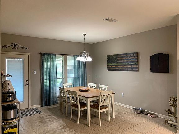 4th image of 13794 Parkway Dr