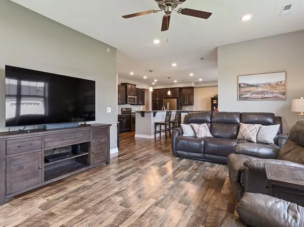 19537 Millpond Way, Maple Grove, MN 55311