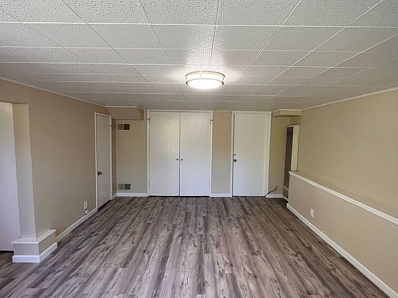 3rd image of 950 Fremont St