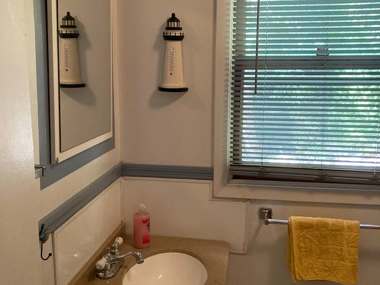 421 Sweeny Ave — Photo 12