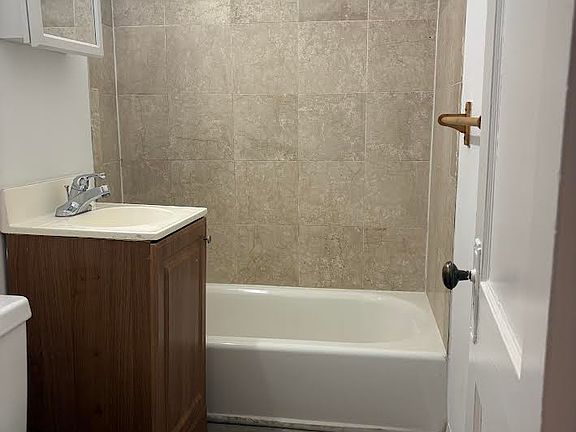 5th image of 24 Sidlaw Rd APT 2