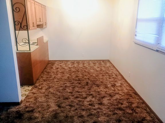 4th image of 1047 Ohio St APT 102