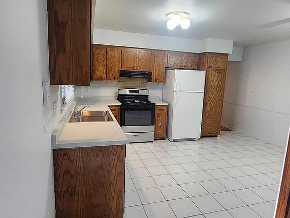 5th image of 2204 Denver Dr #2204