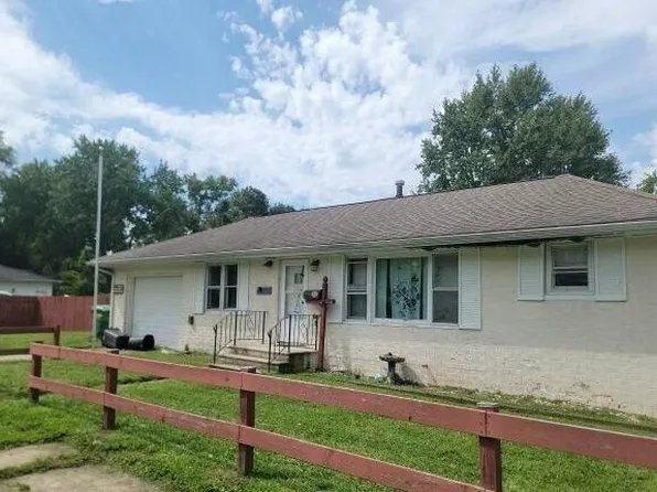 1236 N 9th St, Niles, MI 49120