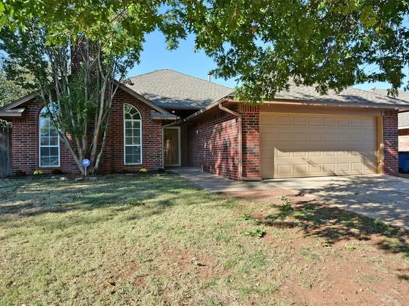 505 Old English Rd, Edmond, OK 73003