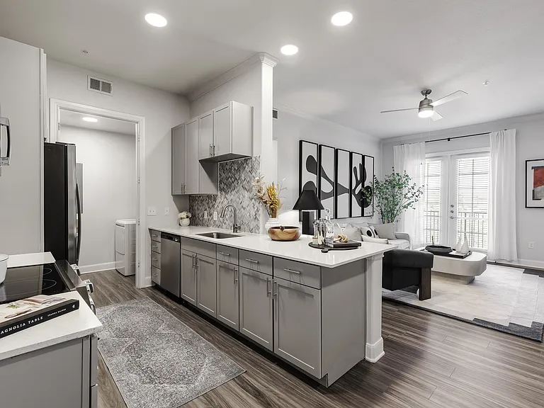 3500 Westlake Apartments — Photo 11