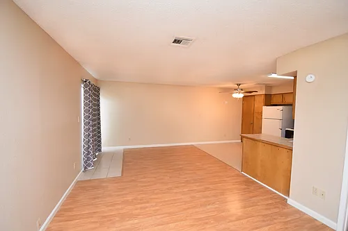 609 Sherwood Dr #C Photo 1