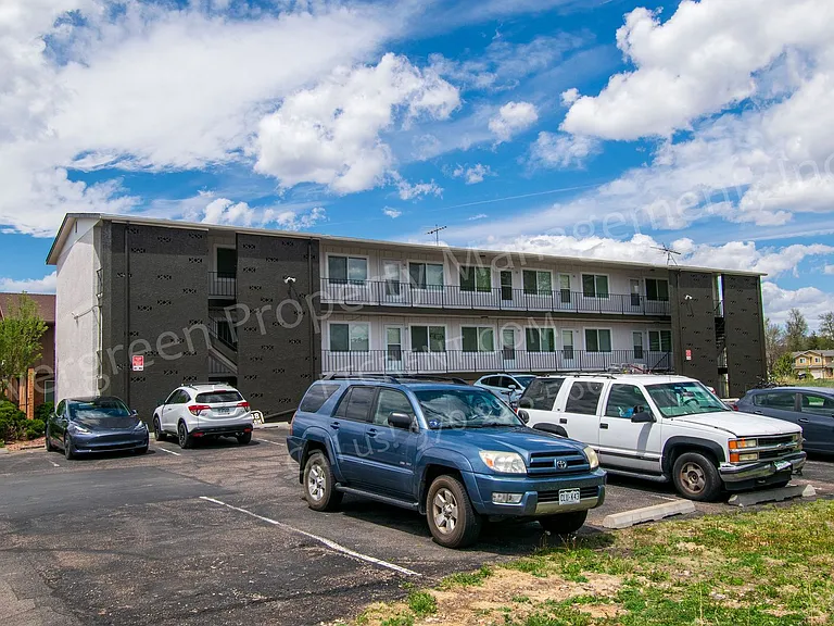 2008 W Plum St — Photo 17