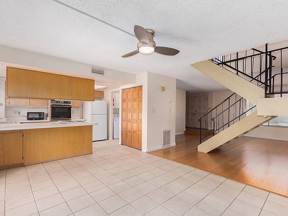 4th image of 1608 E Coronado Dr