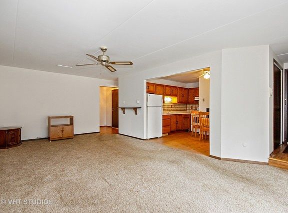 3rd image of 5342 Waterbury Ln APT 1402A