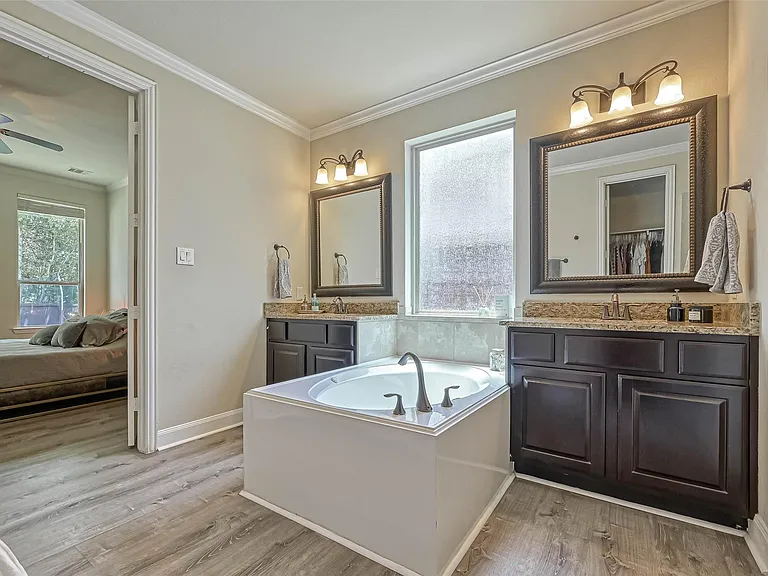 210 Hearthshire Cir — Photo 37