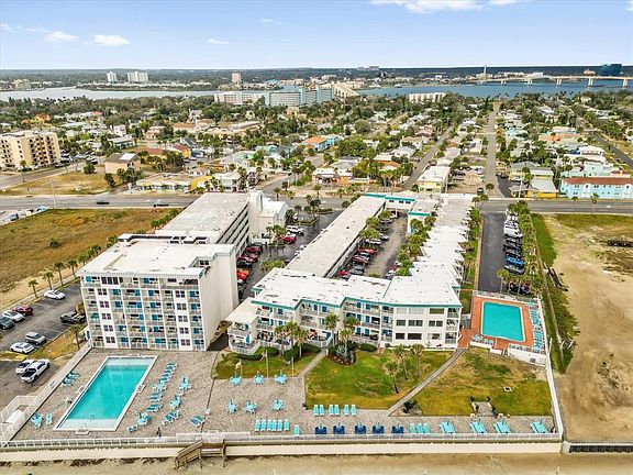 3rd image of 935 S ATLANTIC AVENUE #239