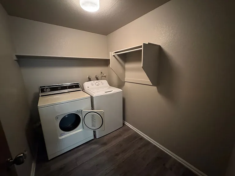 551 W Prentice Ave — Photo 13