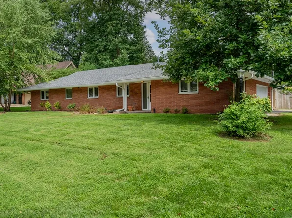 5284 Bittersweet Dr, Dayton, OH 45429