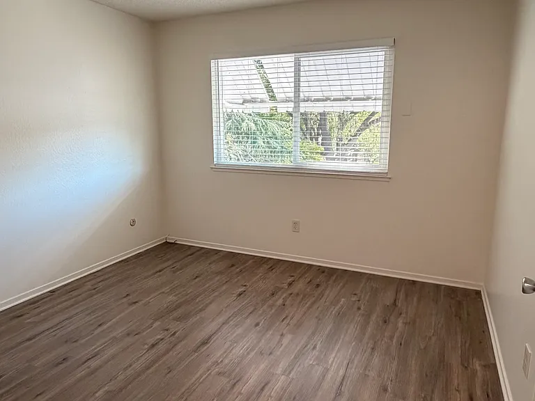 755 Carro Dr #4 — Photo 19