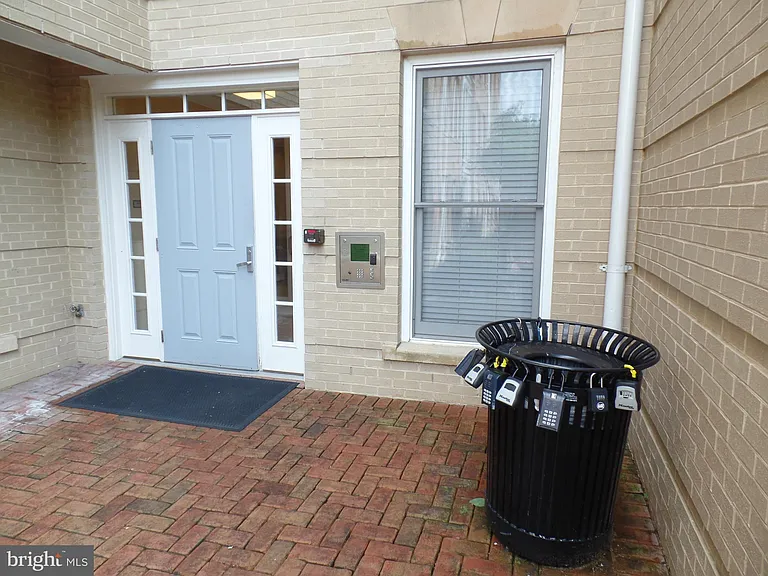 1115 Cameron St #208 — Photo 116