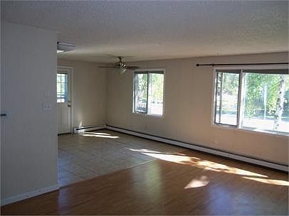 5th image of 210 Farewell Ave