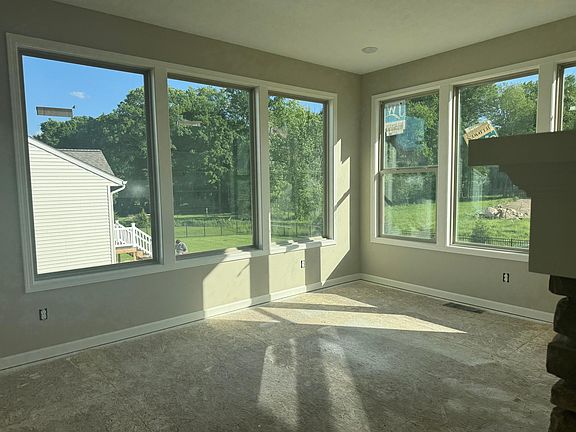 5th image of 3966 Autumn Acres Dr