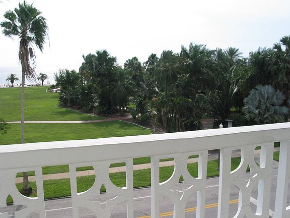 Balcony2