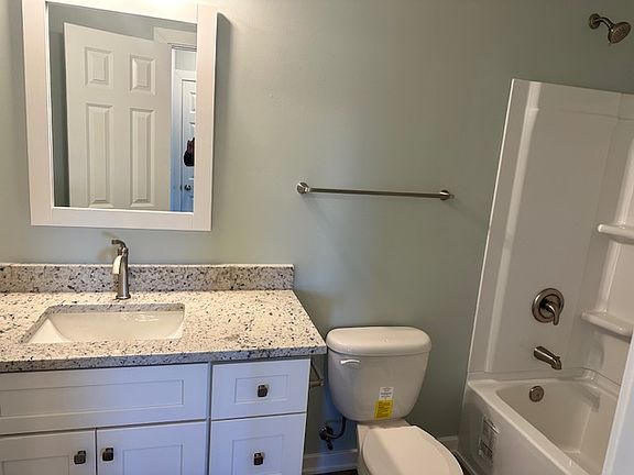 5th image of 3610 Gayle Ave APT 1
