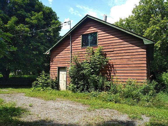 5th image of 2405 Audley Rd N
