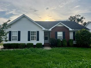 1119 Eastwoods Dr, Murfreesboro, TN 37130