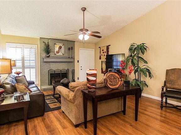 4th image of 1034 Cedar Run Dr