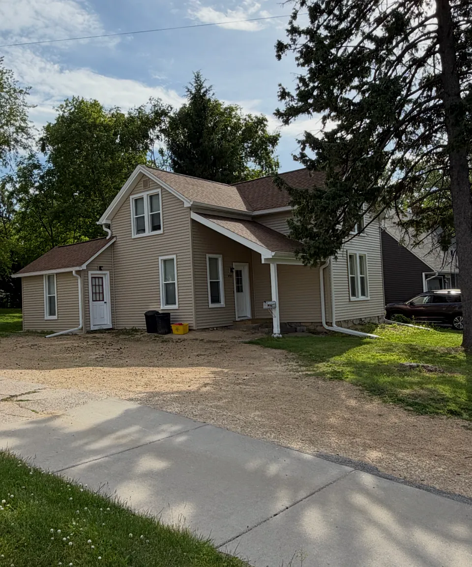 4 bed, 1.5 bath, $1,440 — Photo 3