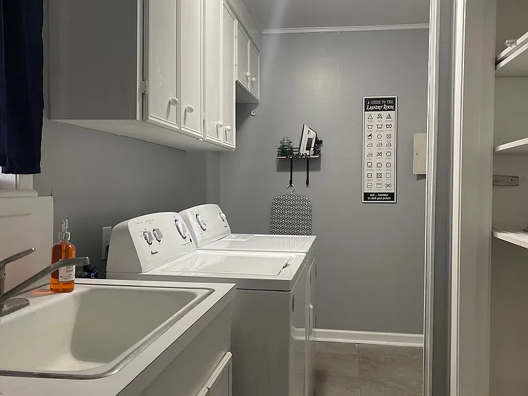 1513 Briarwood St — Photo 37