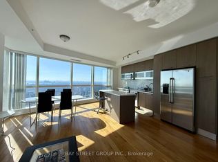 388 Yonge St #7010-C01, Toronto, ON M5B 0A4