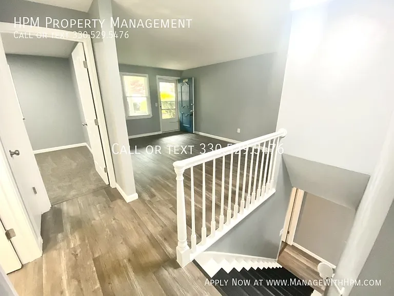 1021 Pittsburg Ave NW — Photo 2