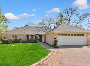 702 Chevy Chase, Bryan, TX 77802