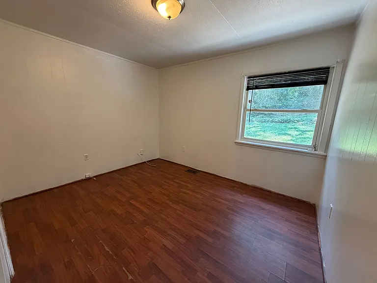 1224 Octavia St SE — Photo 16